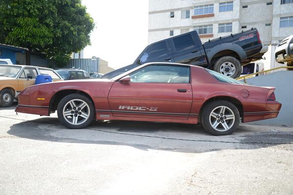 camaro_z28_sera_leiloado_pela_policia_federal_por_1500reais_6